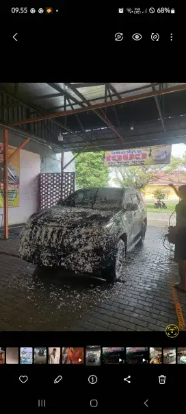 Tukang cuci mobil