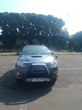 Km low Fortuner vnt diesel AT 2014