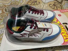 Sepatu Aerostreet x Hotwheels uk 42 BNIB