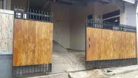 Dikontrakkan rumah bedeng dilengkapi AC di Pusat Kota Strategis