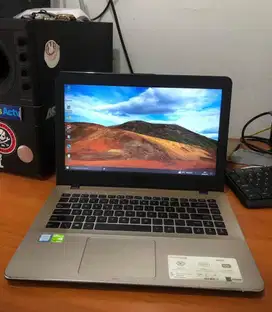 Laptop Asus A442U Upgrade