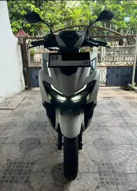 Honda Vario 160 cbs 2023 akhir putih