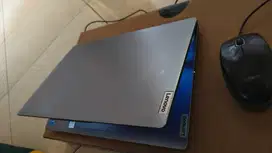 Laptop Lenovo IdeaPad3