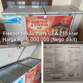 Jual Freezer bekas merk GEA 715 liter 285 watt