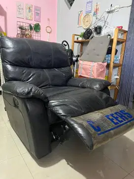 Preloved Sofa Recline Cheers by Informa Black Leather