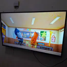 Polytron Smart LED TV 43 inc