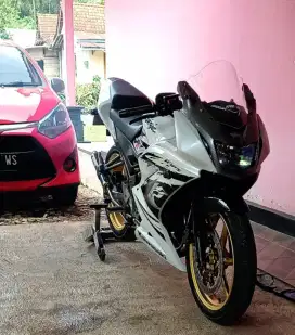 Di jual satu yunit Kawasaki ninja rr new part original