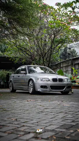 Jual mobil BMW bekas 318i tahun 2001