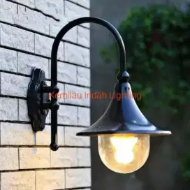 Lampu dinding klasik outdoor moderen aman buat kehujanan