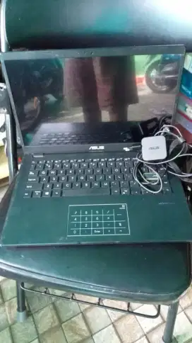 Asus E410MA-BV458VIPS