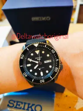 Seiko 5 Sports SRPD65K3 Superman Black Dial Automatic All Original