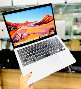 Macbook Pro 2020 M1 Touchbar 13 Inc RAM 8GB/256GB Minus Dikit D-DC