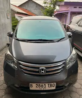 Honda Freed 2011 Bensin