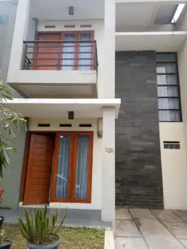 RUMAH 2 LANTAI DAERAH CIWASTRA( KOMPLEKS DPRD)