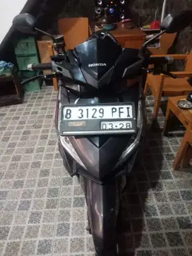 Honda Vario 125 THN 2018 B dki