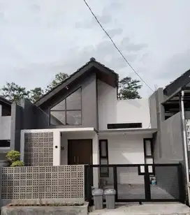 Dijual Rumah Baru Mewah Jarang Ada dan Strategis Di Daerah Kota Bandun