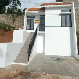 RUMAH SIAP HUNI 15 MENIT DARI JL RAYA CILEUNYI