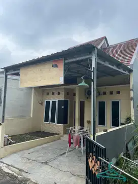 Rumah 3 k.tidur di bangetayu wetan, 3 menit jl.Wolter monginsidi