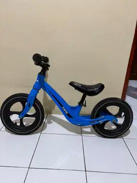 Sepeda pushbike anak exotic second bagus