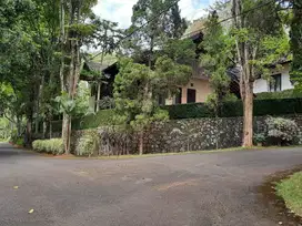 Villa Grand Trawas Hook Dijual Murah Full Furnished Strategis