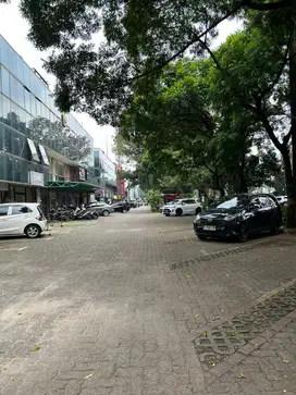Di sewakan ruko gandeng di bona indah Plaza cilandak jaksel