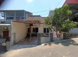 Rumah 1,5 Lantai di Empu Sendok Gedawang Banyumanik Semarang