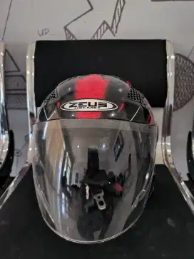 Dijual helm zeus zs 610