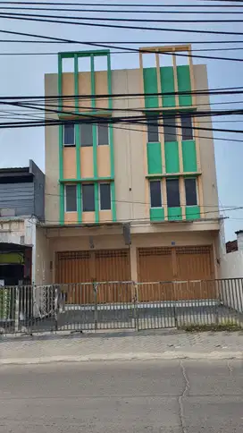 Ruko 3 Lantai Siap Huni Strategis Raya Lempung Tama Surabaya Barat