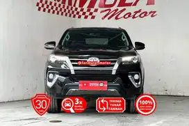 Toyota Fortuner VRZ 4x4 AT Matic diesel solar 2020 hitam