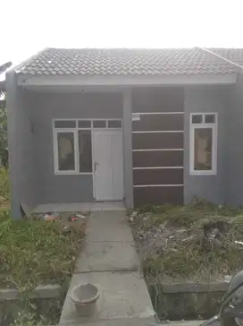 Rumah Hook Harga Special di Perumahan Kirana Cikarang