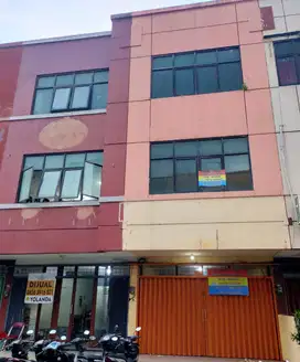 Disewakan ruko 3 Lantai Ciputat