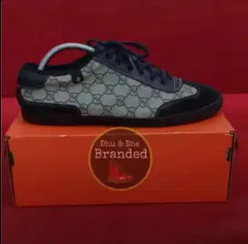 Sepatu GUCCI sneaker supreme size 41 (prelove) mewah