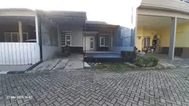 Dijual Rumah 1lt Metland Transyogi