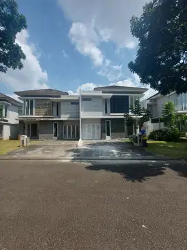 DIJUAL Rumah 2 LT 12x25 di Akasia Suvarna Sutera Tangerang 1K900049