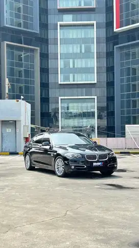 BMW 528i Luxury 2016 LCI LOW KM