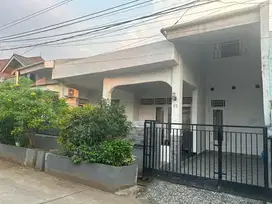 Rumah Tropis Simple Design