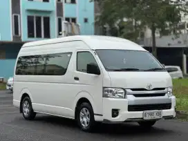 Toyota Hiace Commuter MT