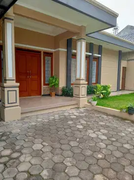 Rumah terawat bumi Sariwangi Deket UPI Polban tol Pasteur