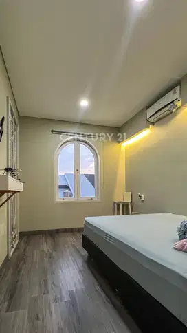Rumah 3 Lantai Siap Huni Dalam Komplek Di Kelapa Gading S8760