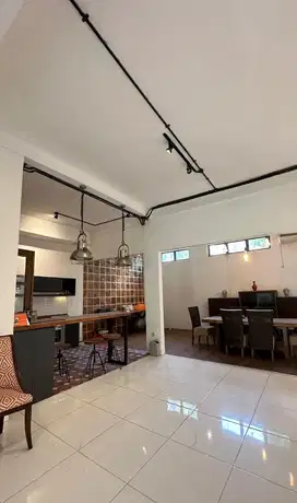 RUMAH 2.5 LANTAI  THE GREEN BSD