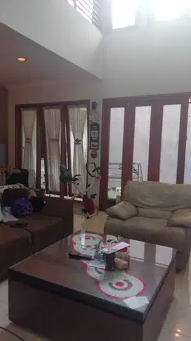 Rumah 2 Lantai Nyaman di Babakan Jeruk Pasteur Bandung