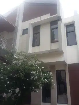 Dijual Rumah Green Lake View | Ciputat Tangerang