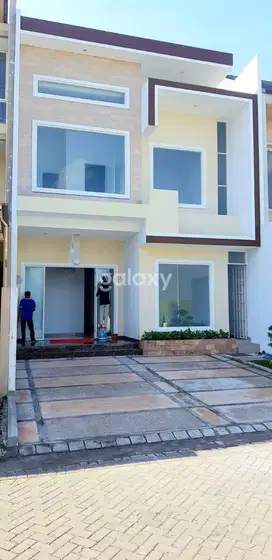 JUAL RUMAH 2 LANTAI MINIMALIS PAKUWON CITY PALM BEACH