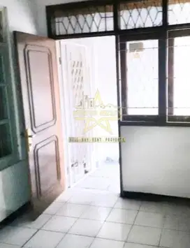 Rumah Hitung Tanah Pamoyanan Cocok untuk Kost2an, dekat BPK