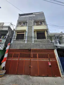 Jual kos2san 16 kamar 1 rumah  di Johar Baru Jakarta pusat r