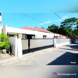 rumah sangat nyaman dan strategis  samirono area UNY UGM