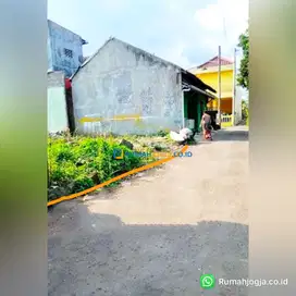 tanah strategis untuk hujian atau kost belakang polda DIY condongcatur