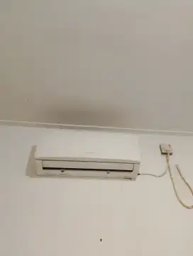 Dijual borongan AC +kulkas MURah