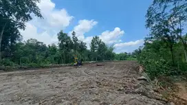 Tanah SHM Utara SPBU Pakem