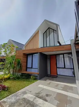 Rumah Disewakan di TREVISTA HILLS Cluster Kebayoran Residence Pamulang